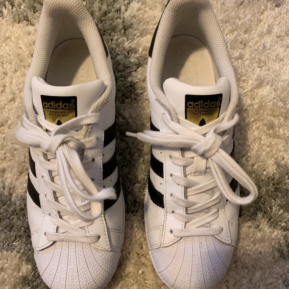 Adidas Superstar Shoe - Picture 2 of 5
